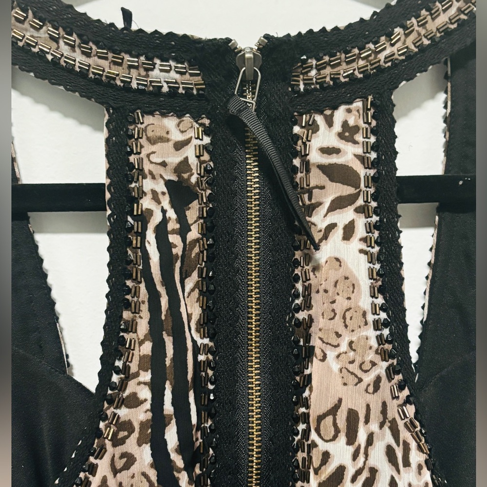 Guess Animal Print Sleeveless Midi Dress in Beige, Black & White Size S - Picture 3 of 7
